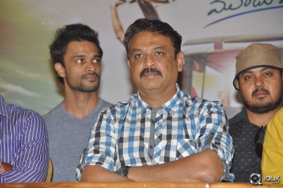 Undhile-Manchi-Kalam-Mundhu-Mundhuna-Movie-Press-Meet
